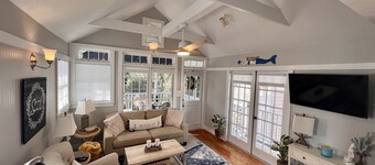 Steinhatchee Landing Resort - #15 Saffron - Close to pool-**THIRD NIGHT FREE**