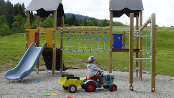 Außen-Kinderspielplatz