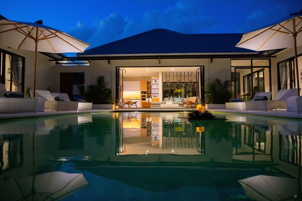 Outdoor pool, a heated pool