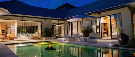 Udendørs pool, opvarmet pool