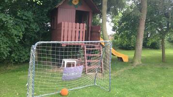 Children’s play area – outdoor