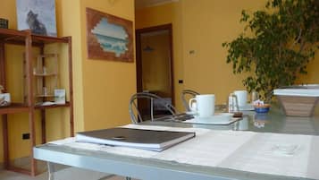 Free daily local cuisine breakfast
