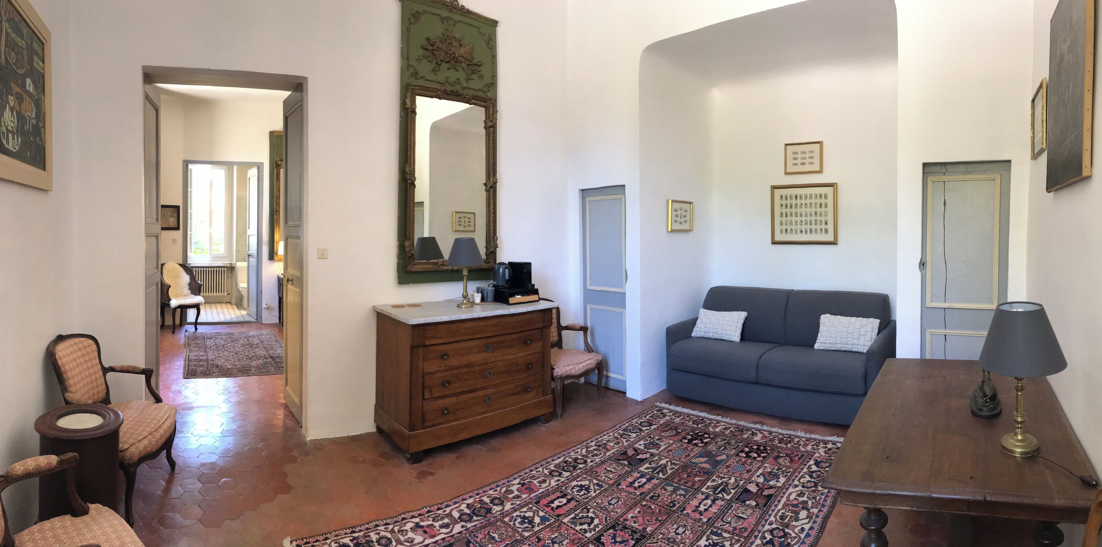 套房 (Tric Trac) | 高档床上用品、客房内保险箱、办公桌、免费 WiFi