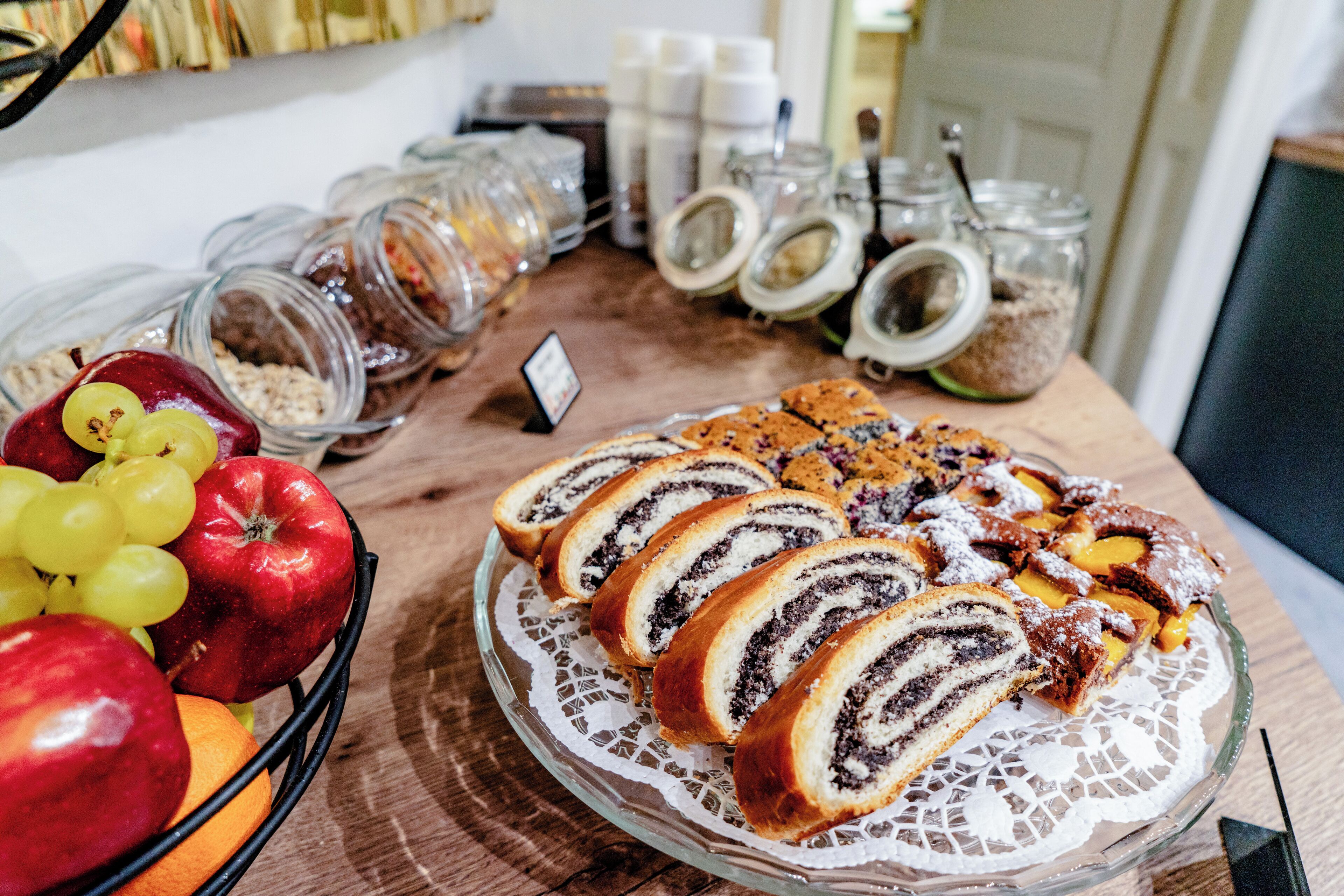 Desayuno buffet (EUR 13 por persona) 