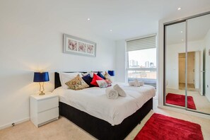 Two-Bedroom Apartment | Iron/ironing board, free WiFi, bed sheets - Malthouse Apartments Kew (Brentford)