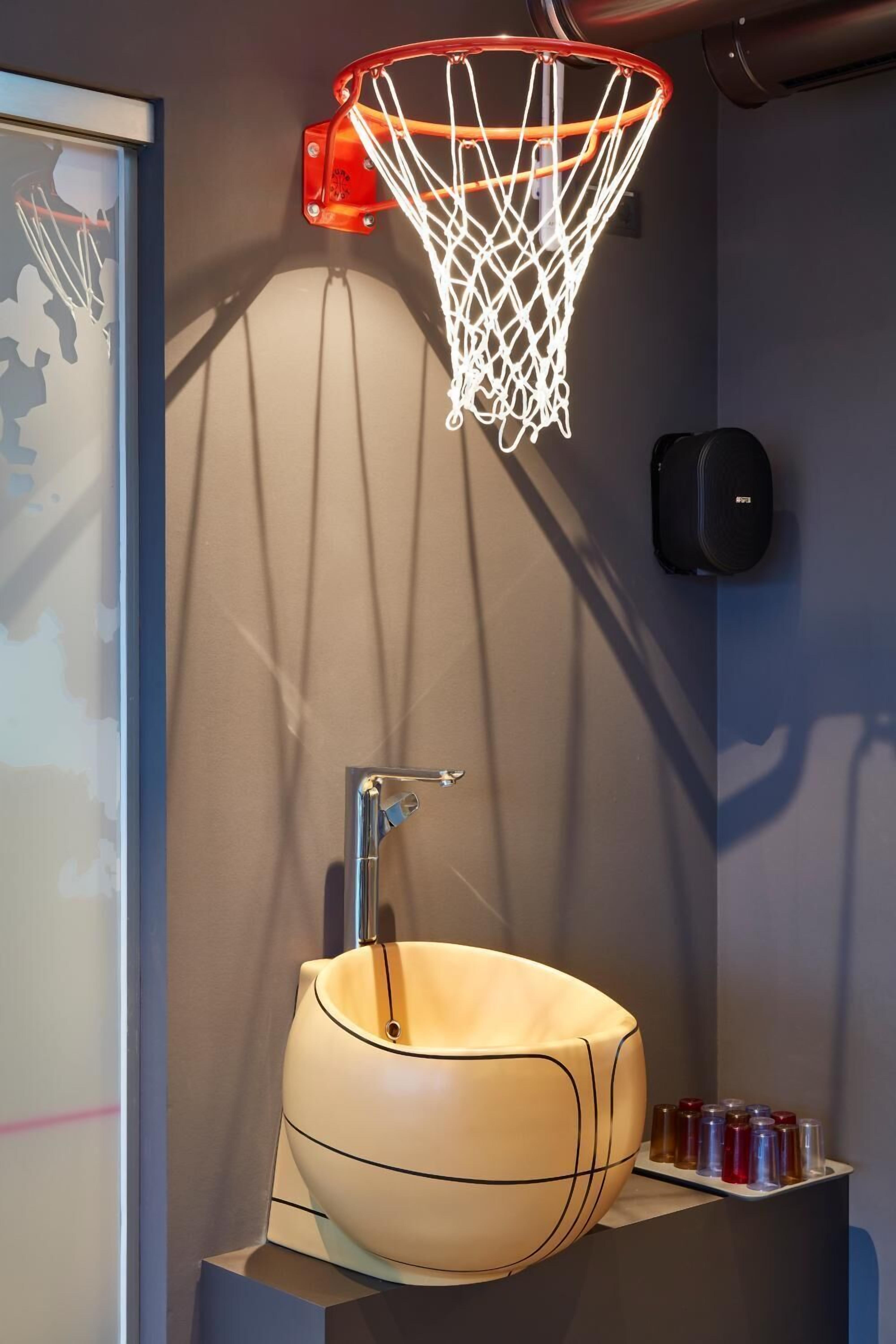 hair dryer, towels, toilet paper