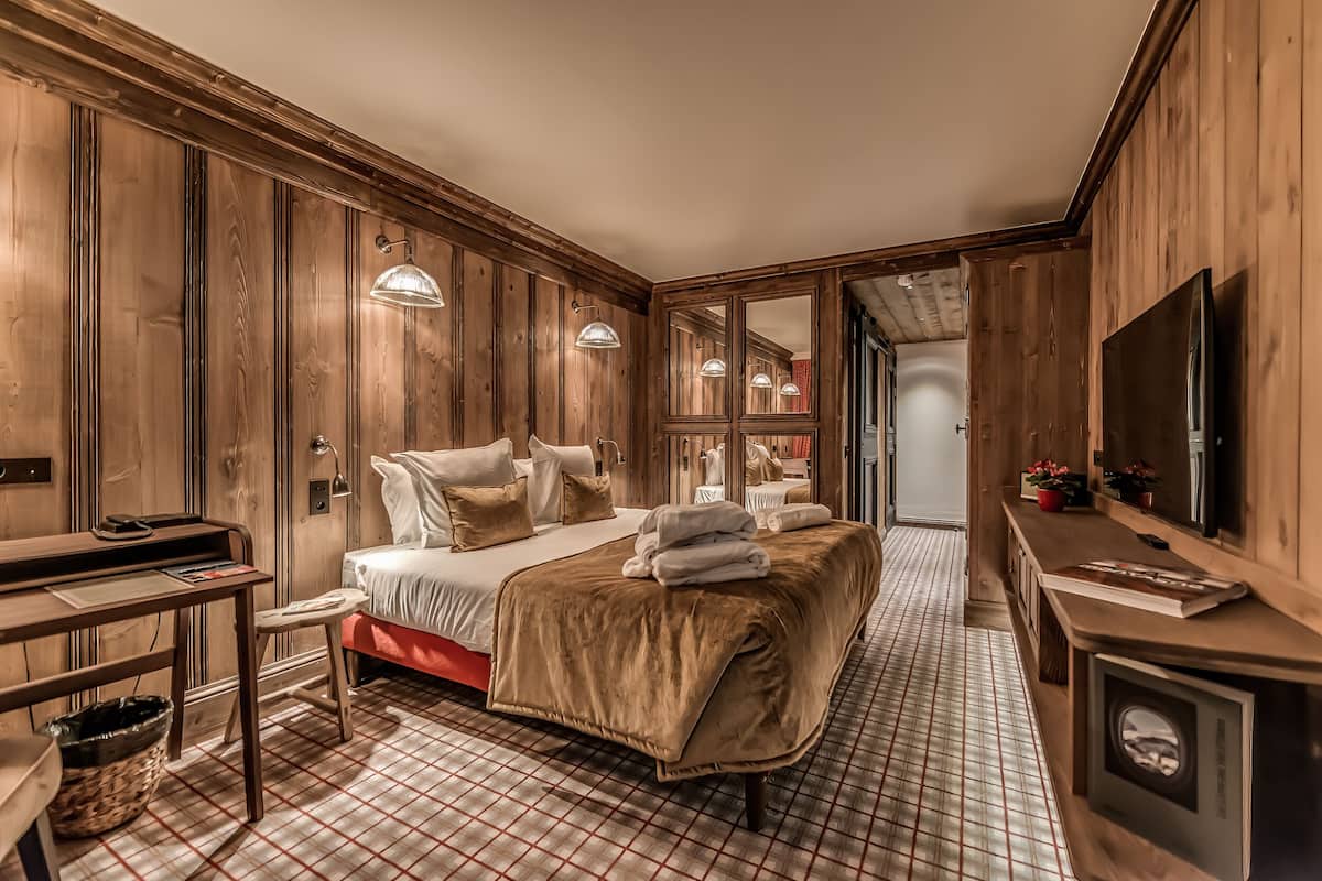 quadruple room | 5 bedrooms, minibar, in-room safe, individually decorated