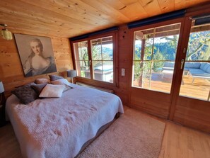 5 bedrooms, desk, iron/ironing board, WiFi - 5 BR Gstaad Paradise View Chalet with Outdoor Jacuzzi (Rougemont)