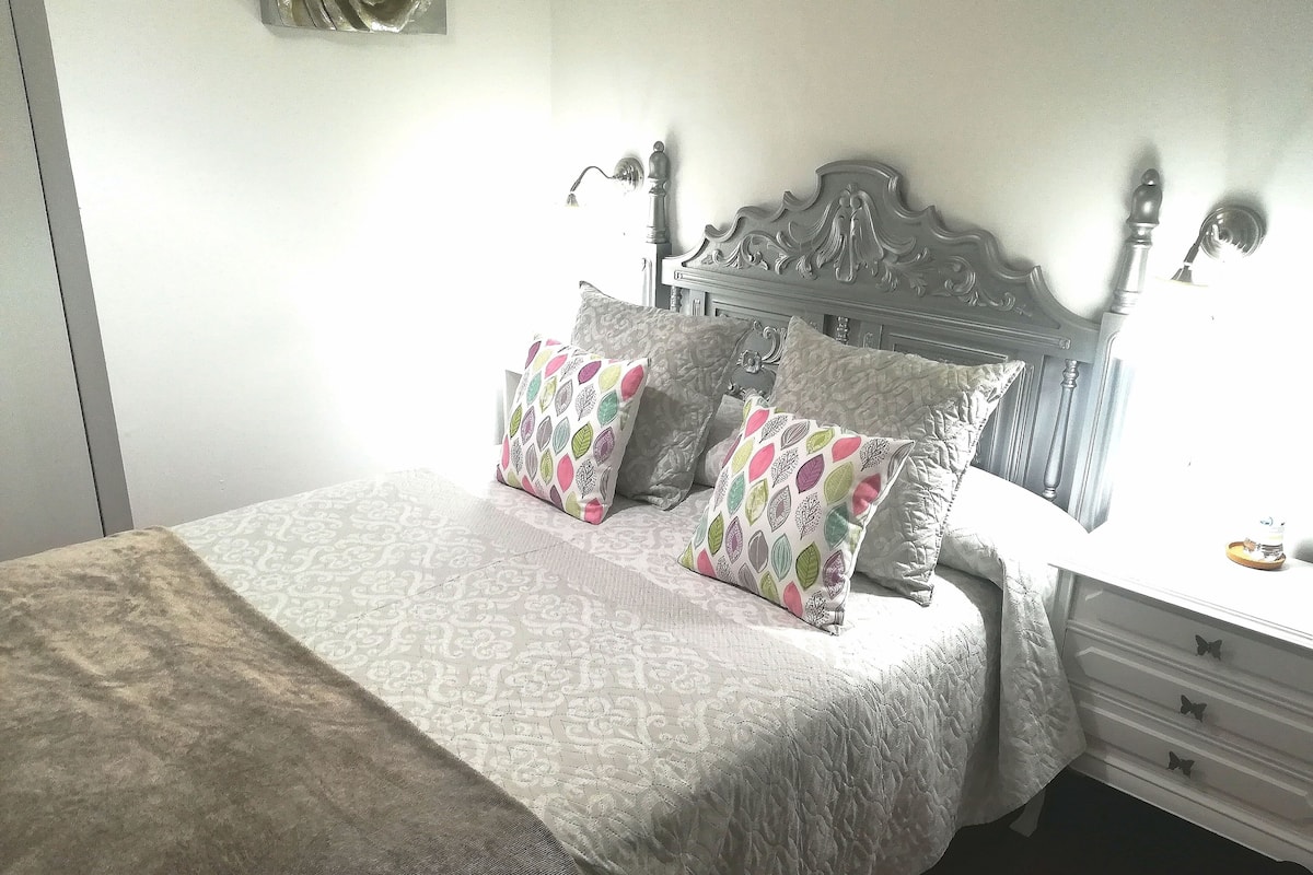 Doppelzimmer, Bergblick (I)