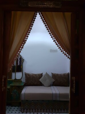 Royal Triple Room, Mixed Dorm, Accessible, Non Smoking | Soundproofing, free WiFi, bed sheets, wheelchair access - Hostel El Blida (Fes)