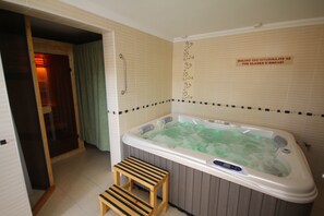 Bain à remous intérieur