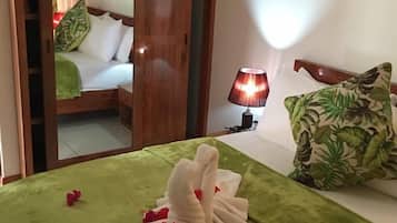 Family Apartment, 1 Bedroom | 1 bedroom, in-room safe, desk, blackout curtains