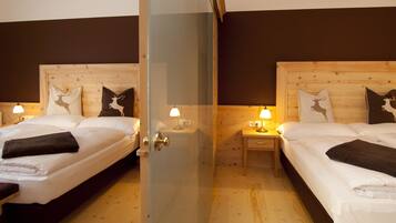 Studio Suite (Anna) | 1 bedroom, hypo-allergenic bedding, in-room safe, individually decorated