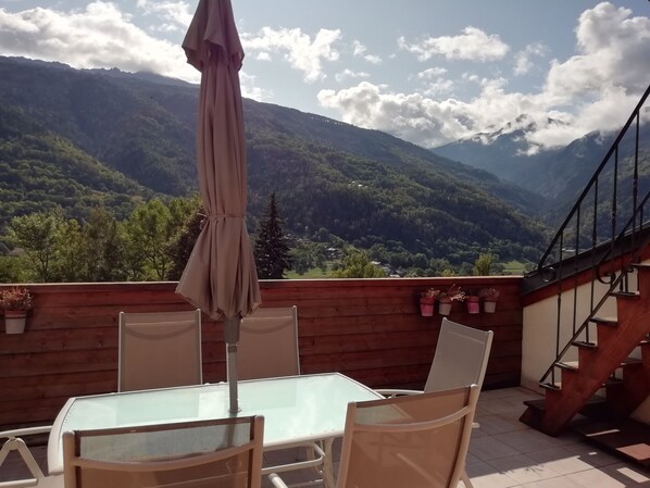 Family Room, Terrace (Panorama) | Terrace/patio