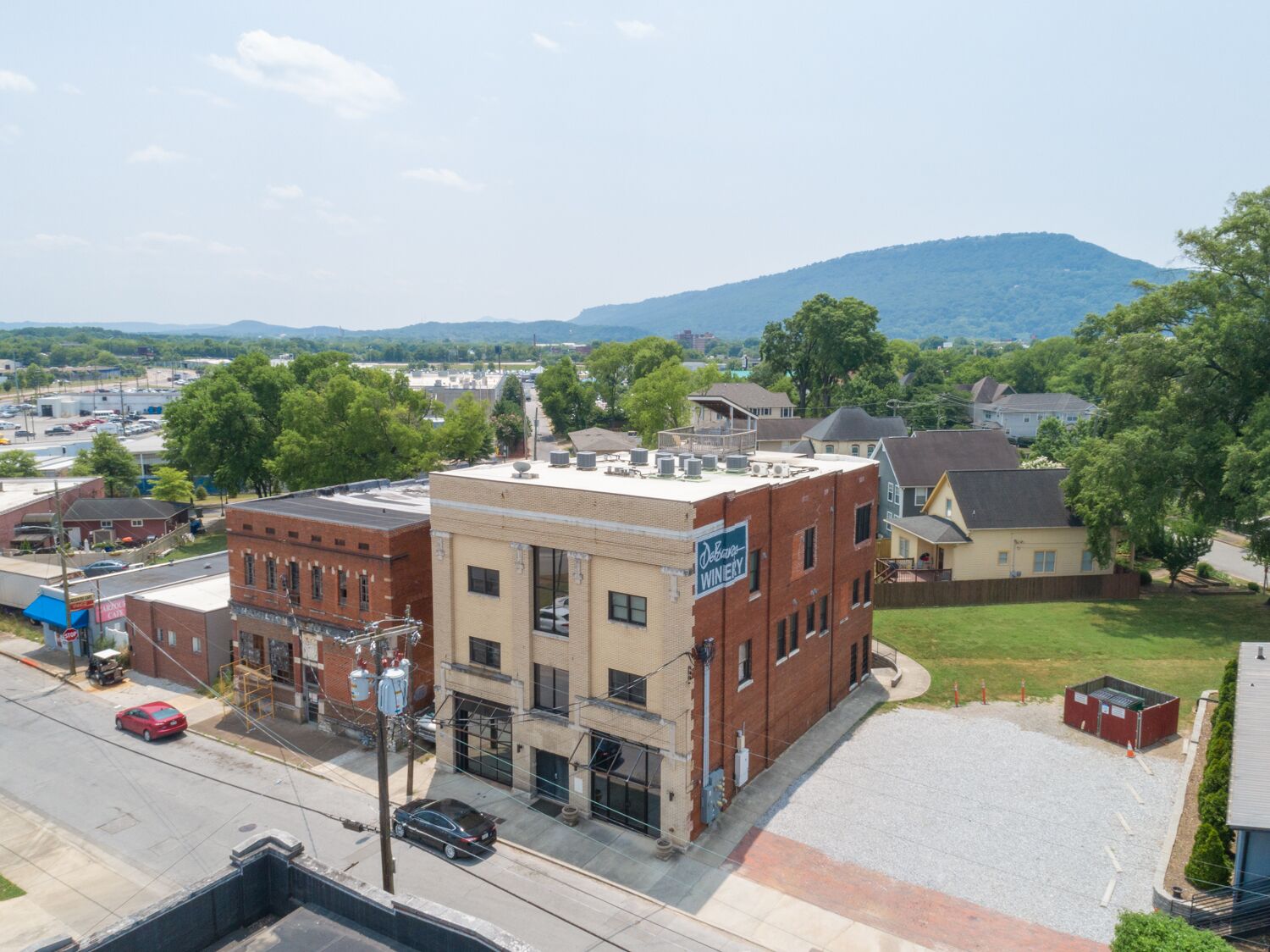 DOWNTOWN Loft living - ❤️❤️Main Street❤️Southside❤️❤️
