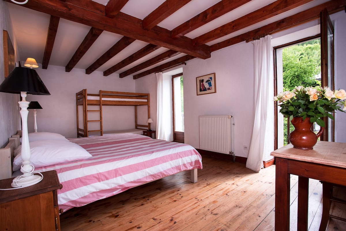 Family Room | Free cots/infant beds, rollaway beds, free WiFi, individually decorated