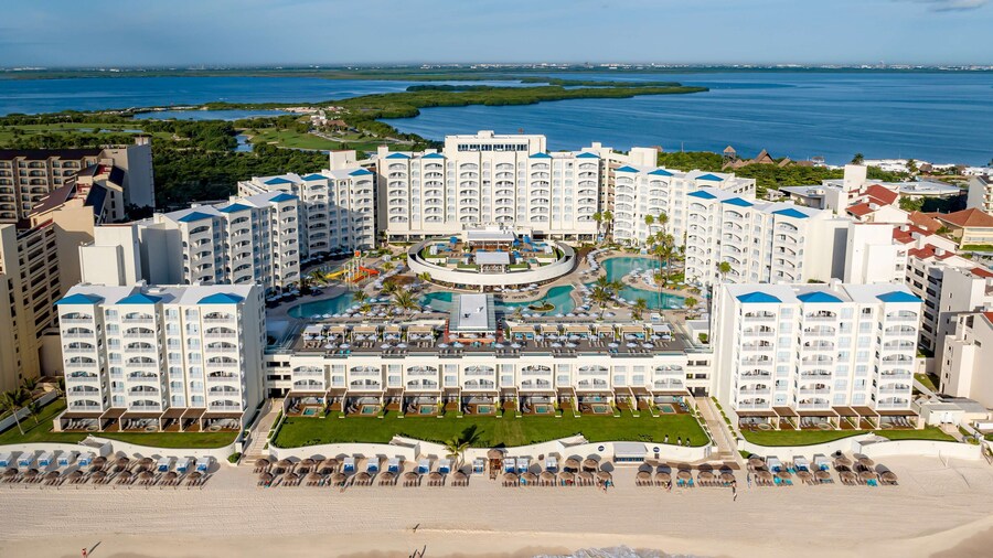 Hilton Cancun Mar Caribe All-Inclusive Resort
