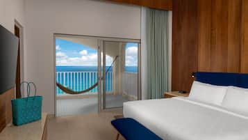 Donzen dekbedden, pillowtop-bedden, een kluis op de kamer, een bureau