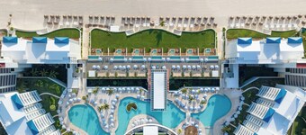 Hilton Cancun Mar Caribe All-Inclusive Resort