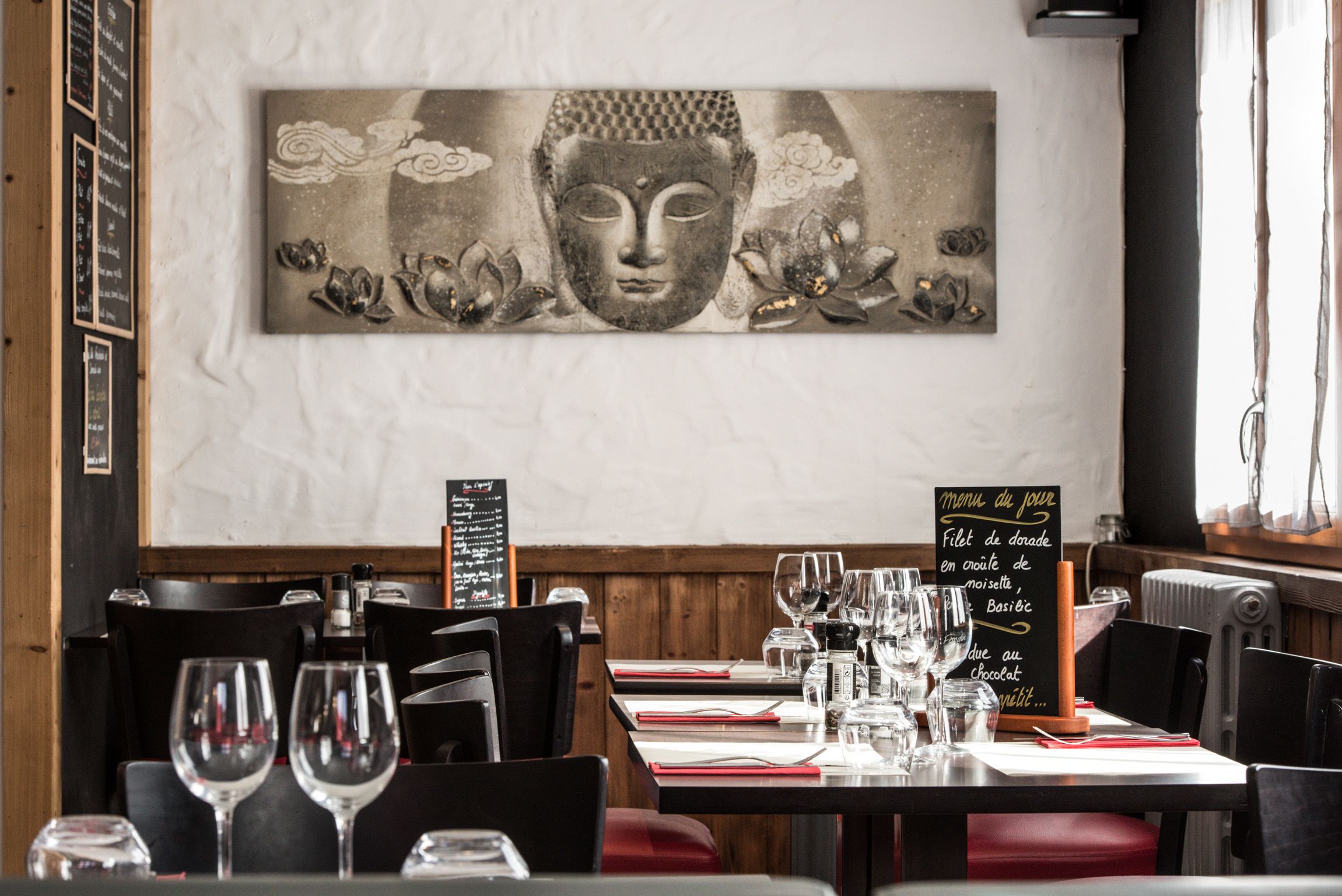 Déjeuner et dîner servis sur place