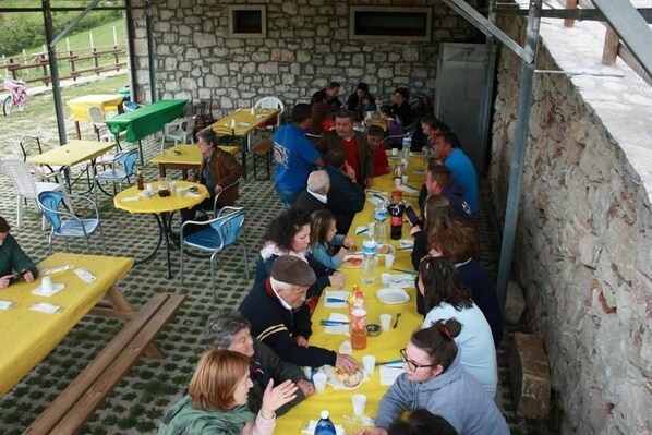 Outdoor dining