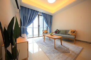 Double Room | Desk, laptop workspace, free WiFi, bed sheets - R&F Princess Cove at R&F Mall (Johor Bahru)