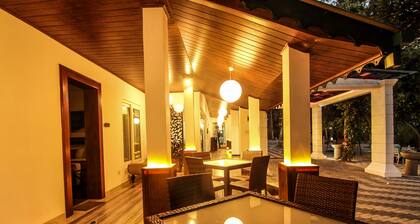 Clove Transit -hotelli