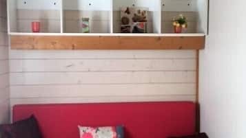 Bungalow (Nevada) | Living area