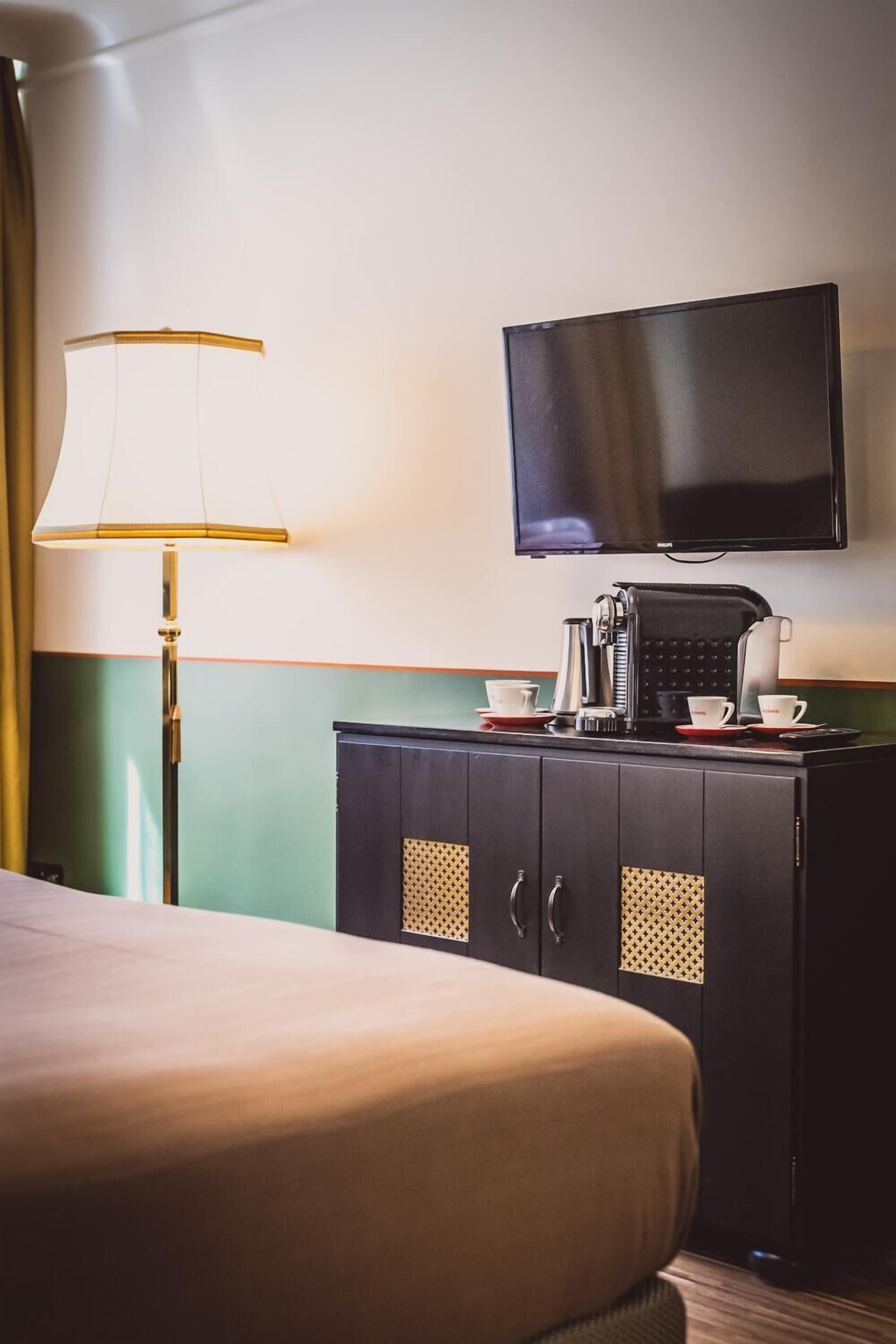 1 bedroom, minibar, in-room safe, desk