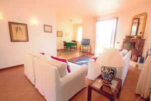 Apartment, 2 Bedrooms | Living area | 48-inch flat-screen TV with cable channels, TV - Pognana Luxury Apartment n.2 - 4 people (Pognana Lario)