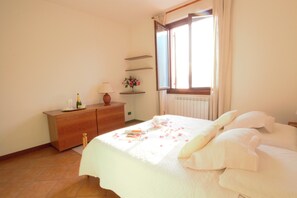 Apartment, 2 Bedrooms | 2 bedrooms, individually furnished, desk, iron/ironing board