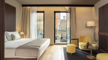 Executive Double Room, Terrace | Down duvets, minibar, in-room safe, blackout curtains