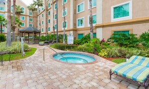 Outdoor pool, a heated pool - Exquisite Newly Renovated Minutes to Disney and Great Shopping (Orlando)