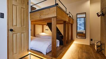 Comfort fyrbäddsrum - flera sängar - icke-rökare | Skrivbord, gratis wi-fi och sängkläder