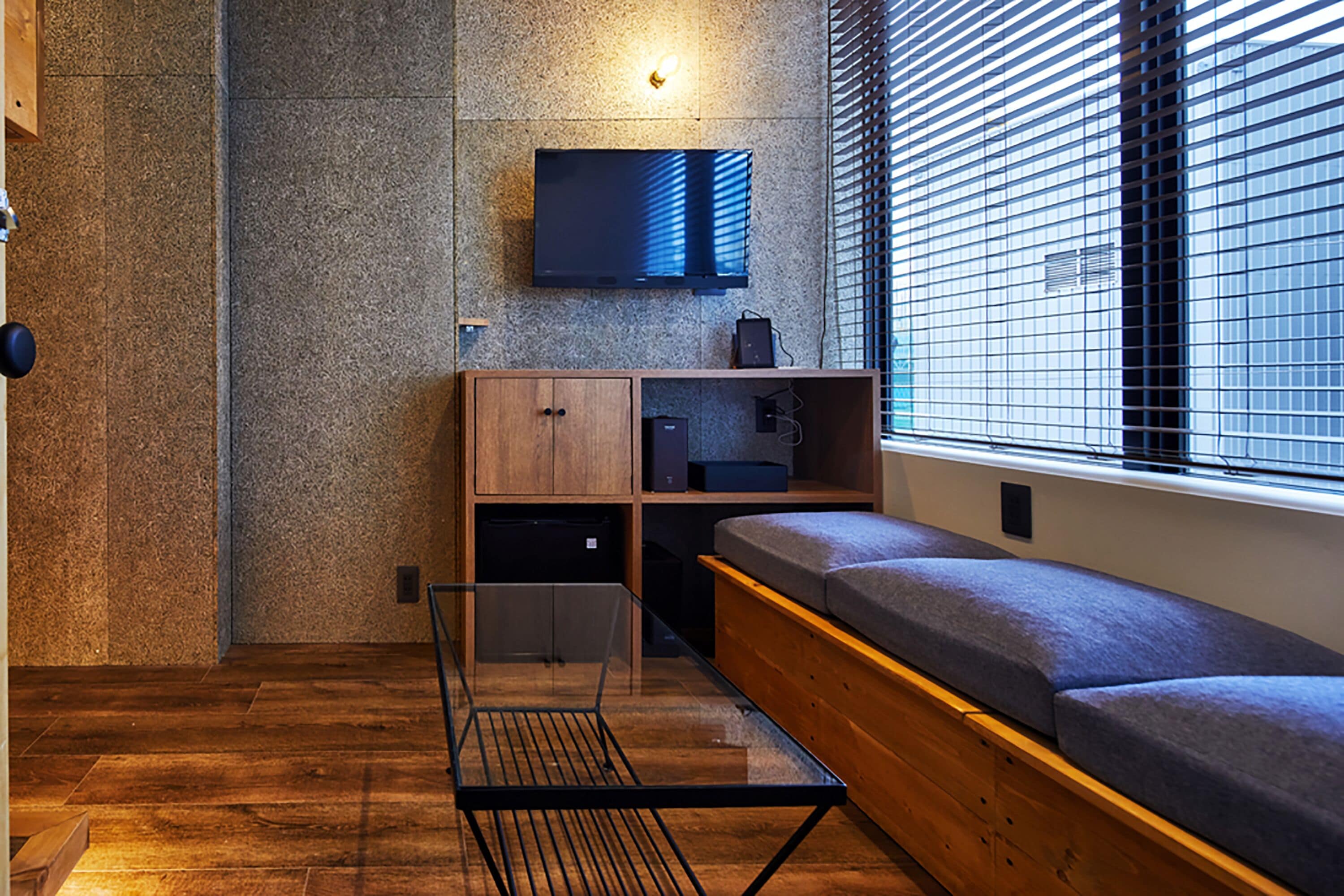 comfort quadruple room, multiple beds, non smoking | desk, free wifi, bed sheets