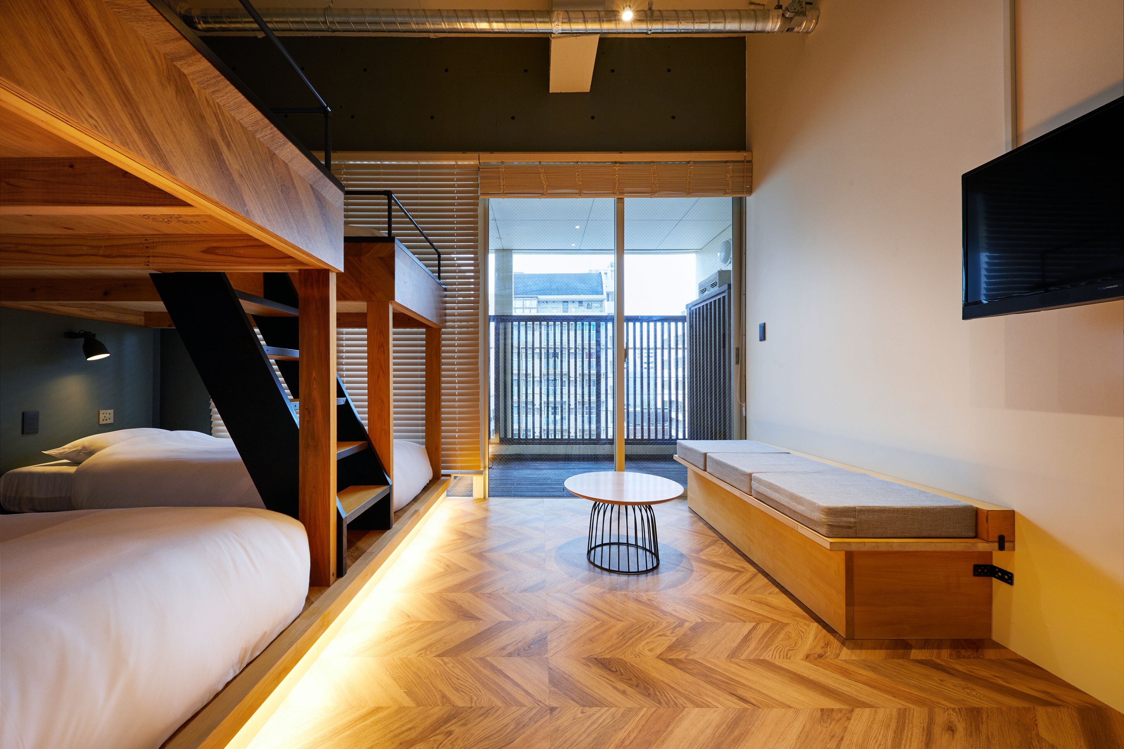 standard quadruple room, multiple beds, non smoking, terrace | free wifi, bed sheets