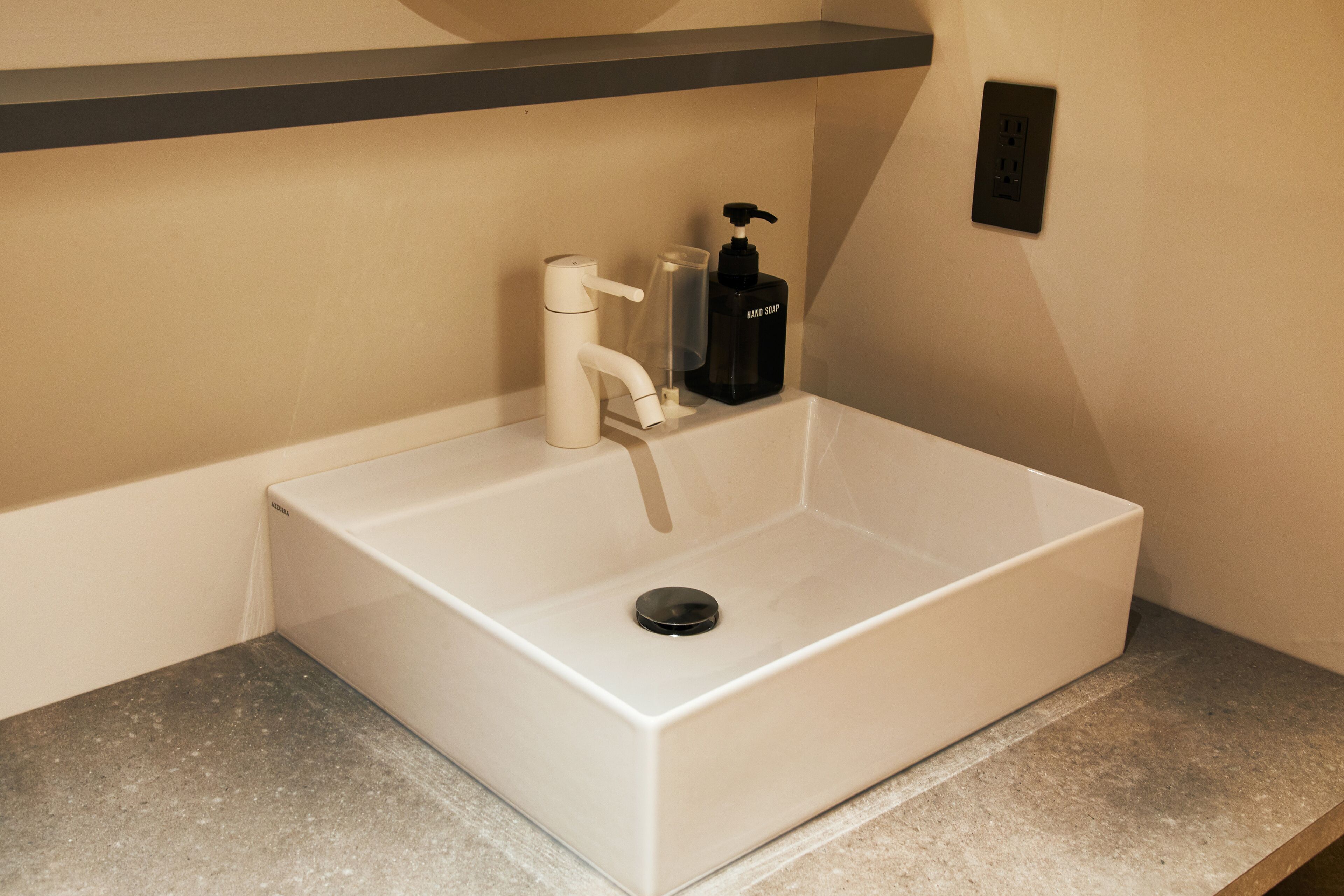 double room, non smoking | bathroom | free toiletries, hair dryer, slippers, electronic bidet