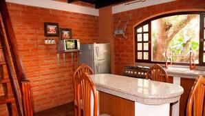 Exclusive Cabin | Private kitchen - El Pedron Hotel (Baños de Agua Santa)
