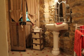 Double Room, Terrace | Bathroom | Shower, bathrobes, towels