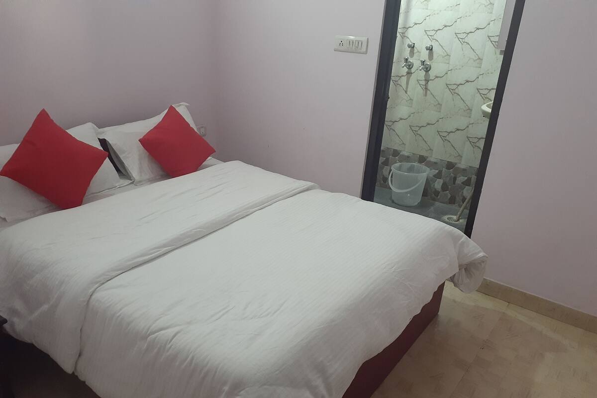 Deluxe Double Room | Free WiFi