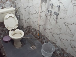 Deluxe Double Room | Bilik Mandi