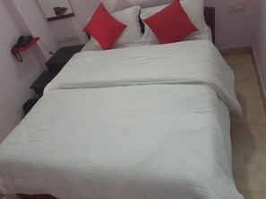 Quarto casal luxo | Wi-Fi de cortesia