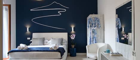 Deluxe Double Room | 1 bedroom, down duvets, pillow-top beds, in-room safe