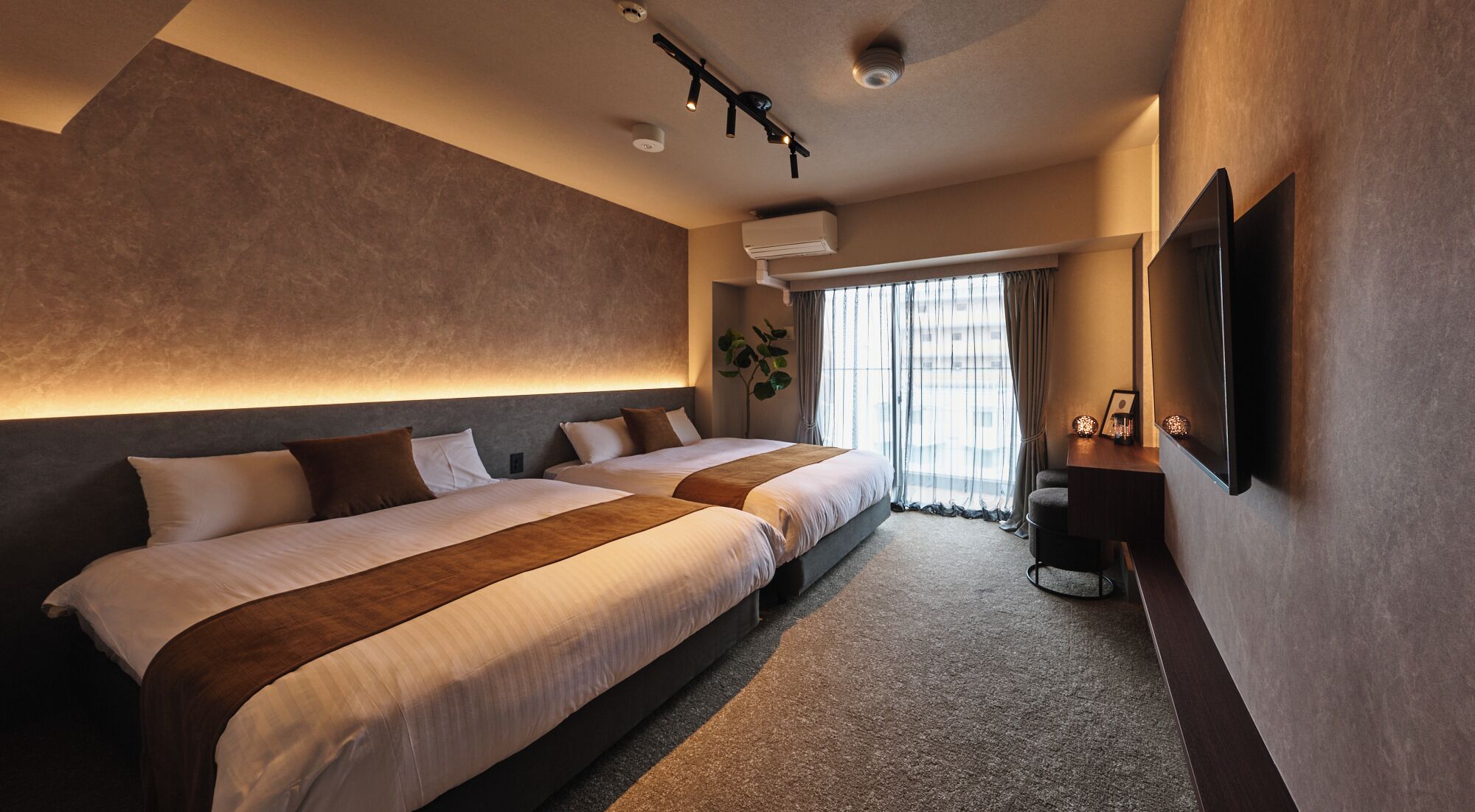 Superior Room | Desk, iron/ironing board, free WiFi, bed sheets