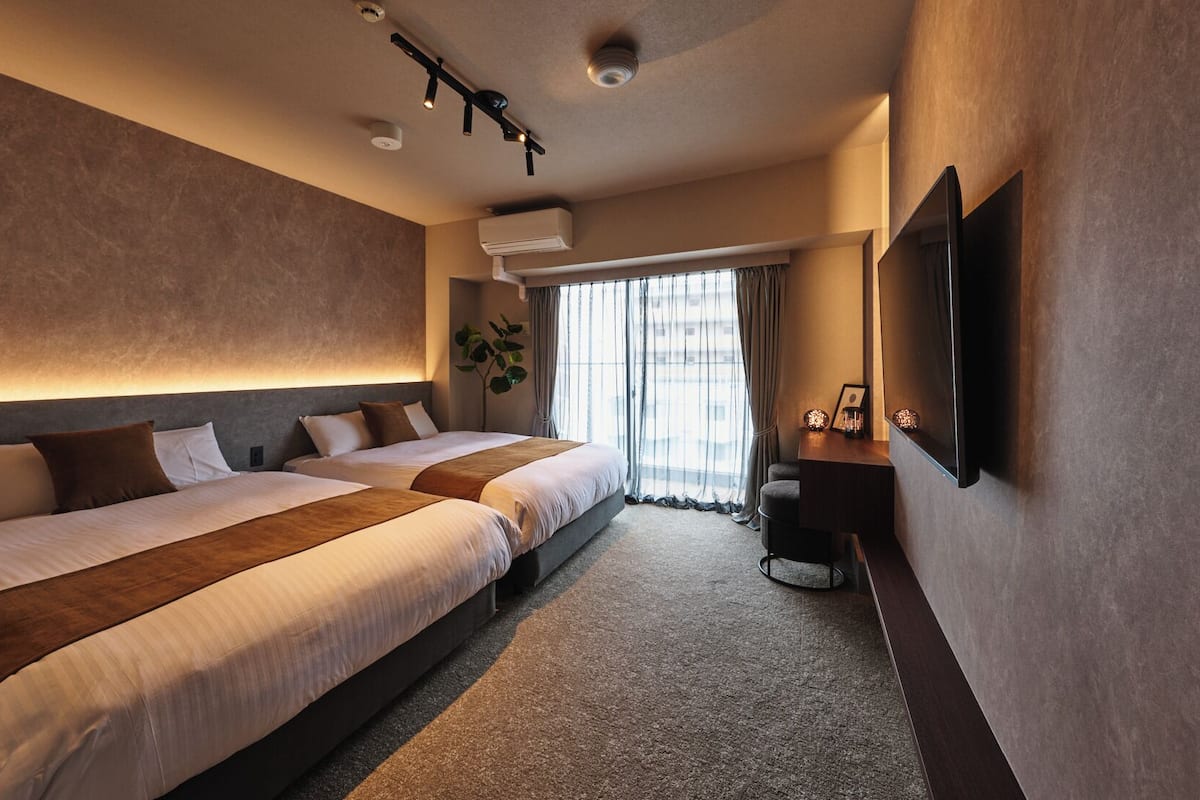 Chambre Supérieure | Bureau, fer et planche à repasser, Wi-Fi gratuit, draps fournis