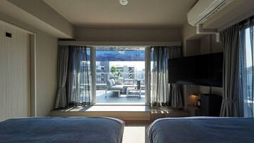 Junior Suite | Desk, iron/ironing board, free WiFi, bed sheets