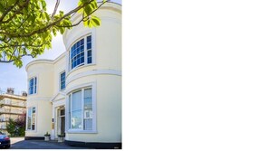 Exterior - Luxury Apartments - Churchside (Cheltenham)