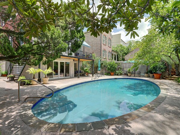 Beheizter Pool