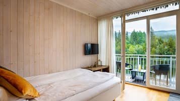 Cottage on stilts sleeps 2 (one bedroom) | Free WiFi, bed sheets