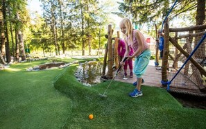 Mini-golf